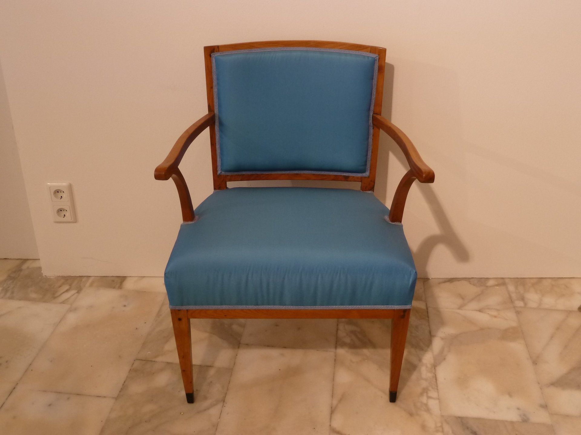 Biedermeier Armsessel, süddeutsch um 1820 Biedermeier Armsessel, süddeutsch um 1820
